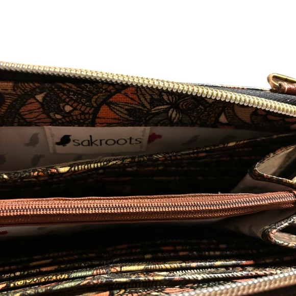 Sakroots Smartphone Wallet Brown - Picture 8 of 10